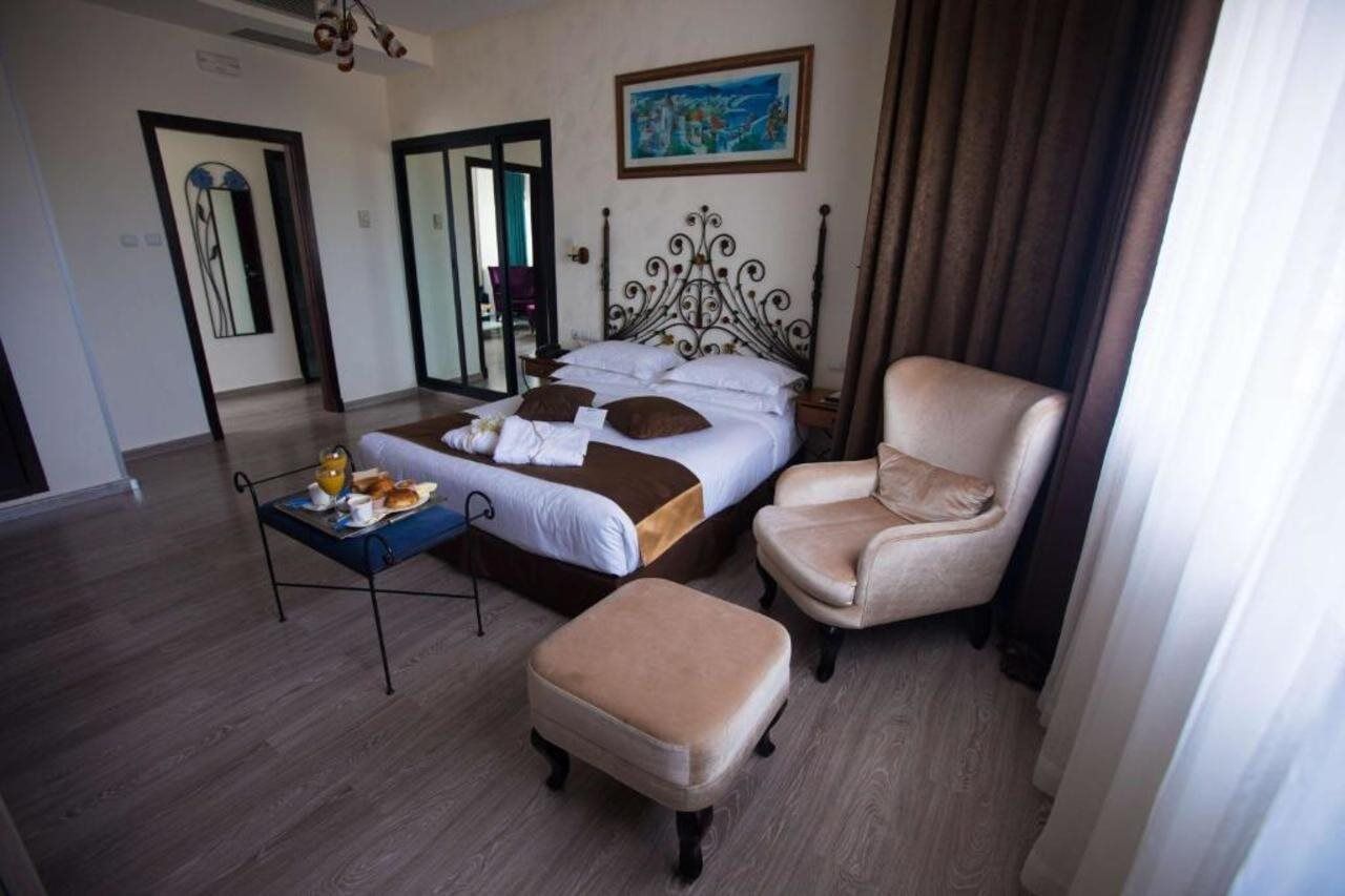 Best Western Hotel Colombe Orano Esterno foto